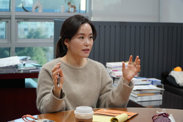 Rep. Lee Ju-young of the New Reform Party stated that restructuring centered on national university hospitals is necessary to save Korea's endangered healthcare system. (KBR photo)