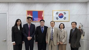 Korea United Pharm meets Mongolian partner to expand exports